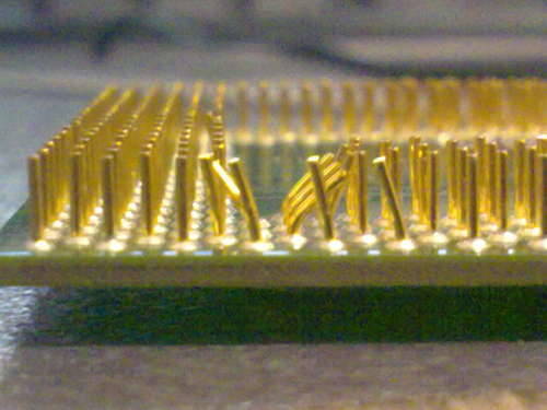 Das war mal: Heute haben die Haswell-Chips zum Glück keine Pins mehr