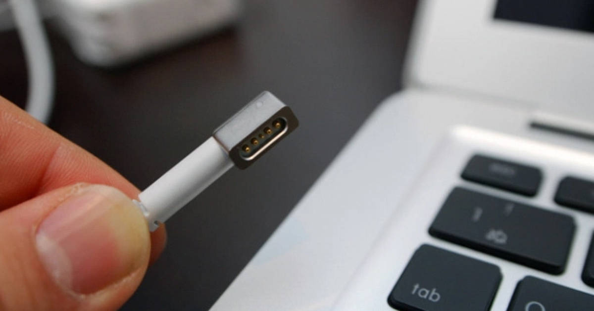 Макбук не заряжается. MAGSAFE iphone 12. Зарядка MAGSAFE для iphone 12. MAGSAFE магниты для корпуса iphone 12. Магсейф для айфон 12.