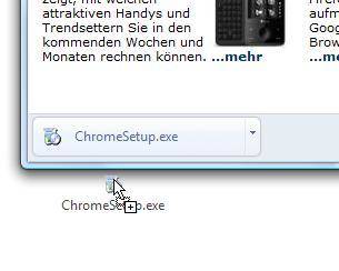 Nicht allen Anwendern bekannt: Chrome-Downloads lassen sich ganz einfach mit gehaltener linker Maustaste in ein Verzeicnis verschieben