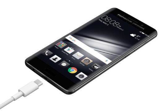 Huaweis eigene SuperCharge-Technik (über USB-C) soll noch schneller sein als QuickCharge 3.0