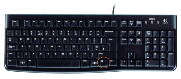 Eine Logitech-Tastatur. Darauf ist die Kontextmenütaste markiert