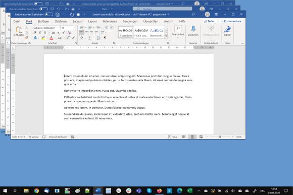 Screenshot dreier Word-Fenster, die von oben links her überlappend gestapelt werden