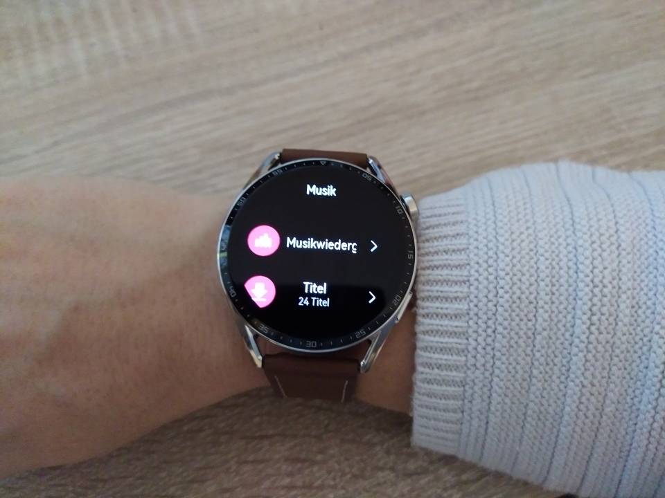 Huawei smartwatch on sale gt music