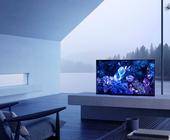 Fernseher in einer modern eingerichteten Wohnung