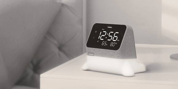 Lenovo Smart Clock auf Dock im Seelöwen-Design