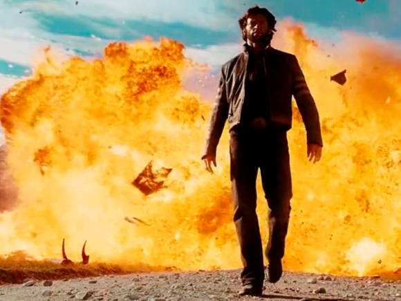 Das Teaser-Bild zeigt im Hintergrund eine Explosion, während im Vordergrund die Filmfigur Wolverine zu sehen ist 