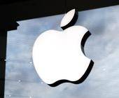 Apple-Logo an einem Ladenfenster