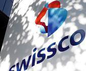 Swisscom-Logo an einer Gebäudewand