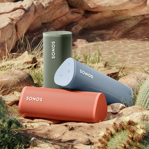 Der Sonos Roam in den Farben Olive, Wafe und Sunset