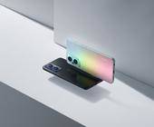 Das Oppo Reno 8 Lite in Schwarz und in «Rainbow Spectrum»