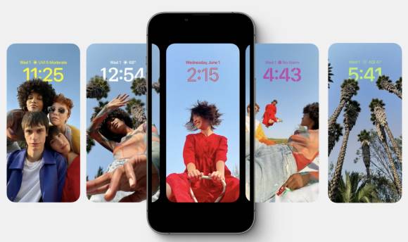 Der Sperrbildschirm steht ganz im Zeichen der Individualisierung Das Foto zeigt mehrere iPhones nebeneinander, deren Sperrbildschirm unterschiedlich angepasst ist