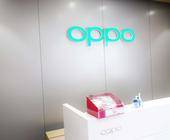 Ladentheke in einem Oppo-Verkaufsgeschäft