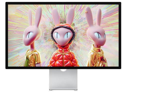 Ein Studio Display vor weissem Hinterngrund zeigt eine 3D-Grafik mit drei hasenähnlichen Wesen