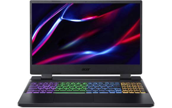 Das aufgeklappte Acer Nitro 5 mit farbig beleuchteter Tastatur 