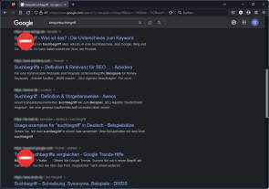 Symbolbild zeigt Suchresultate, von denen zwei ein Verbotszeichen tragen 