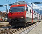 Foto eines SBB-Zuges, mit Blick auf die Lok