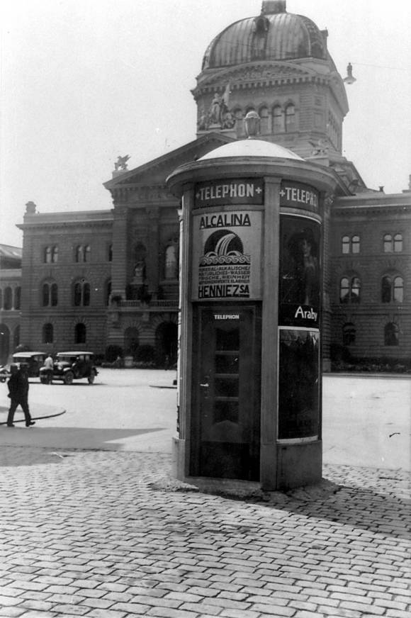 Die erste Telefonzelle der APG 1930