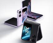 Dreimal das Oppo Find N2 Flip in Schwarz und Rosa, aus verschiedenen Blickwinkeln