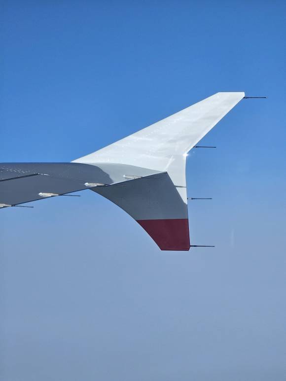 Noch einmal durchs Flugzeugfenster