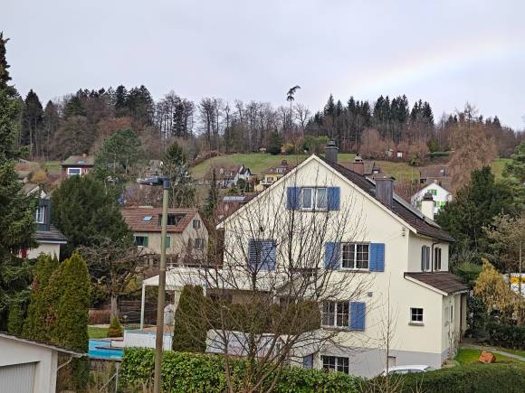 Beispielfoto mit Zweifach-Zoom zeigt ein Wohnquartier