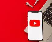 YouTube-Abspielbutton auf einem Smartphone