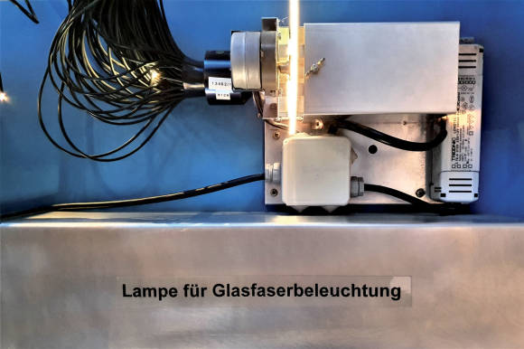 Eine Lampe für Glasfaserbeleuchtung