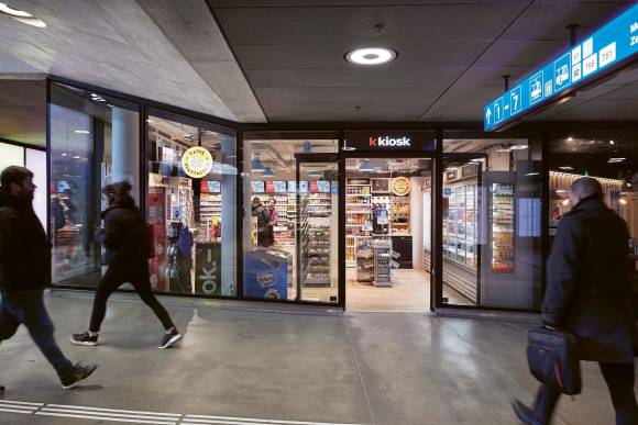 Ein K-Kiosk, vermutlich am Bahnhof Zürich-Oerlikon 