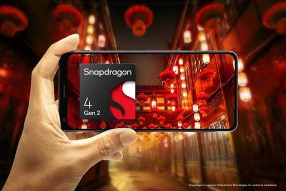 Ankündigungsbild zeigt Smartphone und das Logo des Qualcomm Snapdragon 4 Gen 2 Chipsatzes 