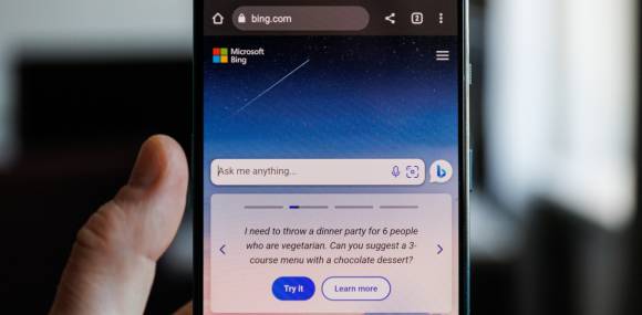 Bing-Suche mit ChatGPT-Funktion auf dem Smartphone 