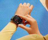 Die Xiaomi Redmi Watch 3 Active an einem Handgelenk