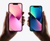 Ein iPhone mini und ein iPhone 13