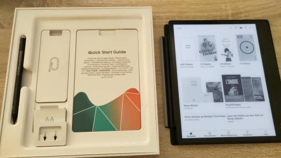 Kobo Elipsa 2E in Verpackung samt Stift