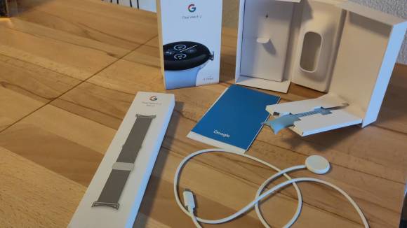 Lieferumfang der Pixel Watch 2