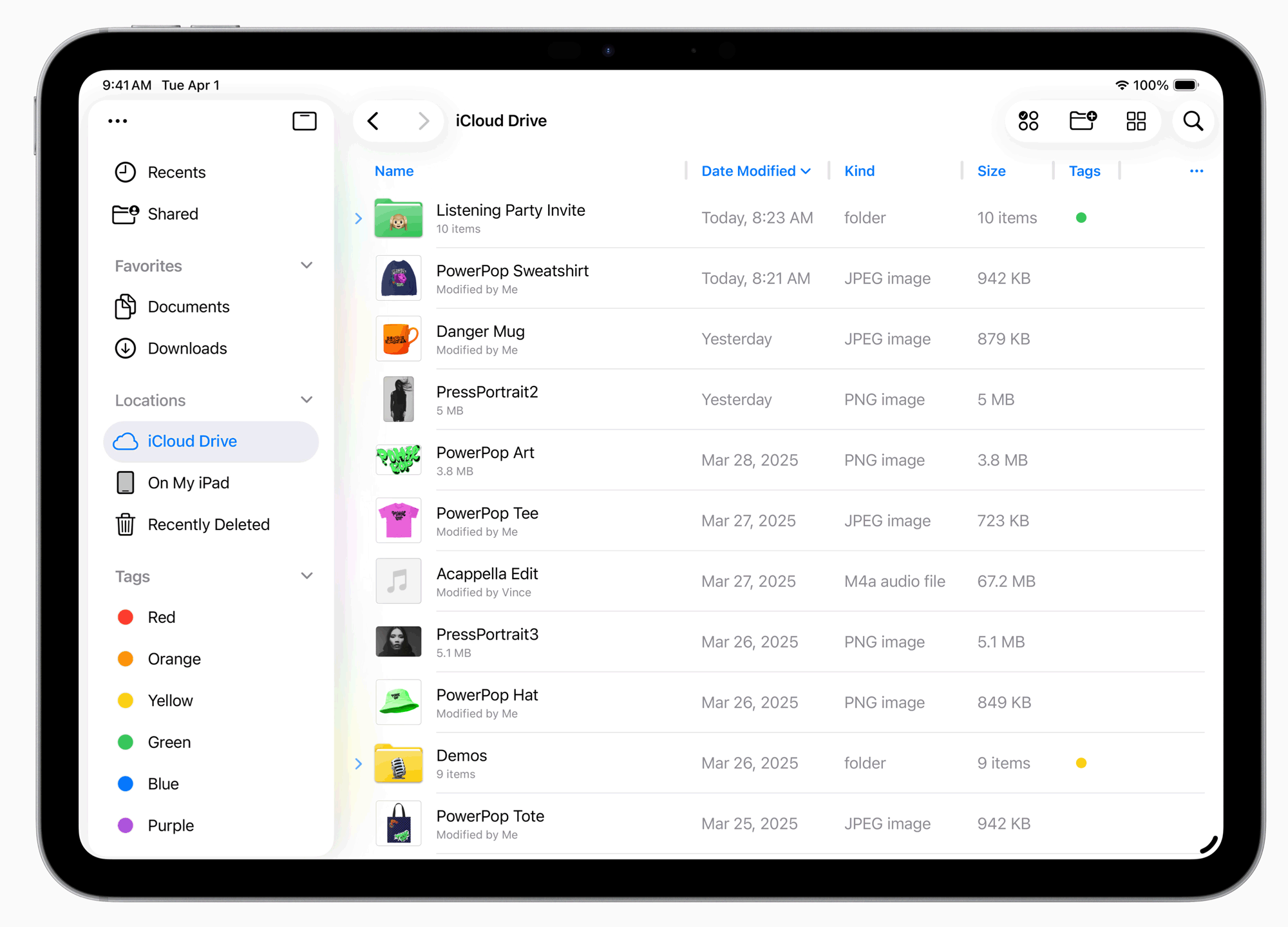 Der neue Dateimanager beherrscht nicht nur viel mehr Funktionen, sondern synchronisiert auch Eigenschaften, die unter macOS 26 zugewiesen werden, wie zum Beispiel farbige Ordner mit Symbolen