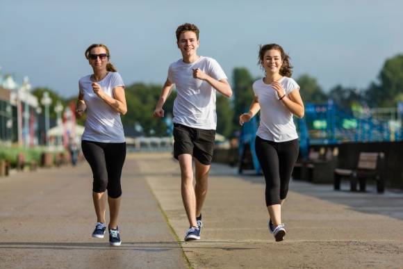 Die junge Generation wendet sich verstärkt realen Sportaktivitäten zu. 